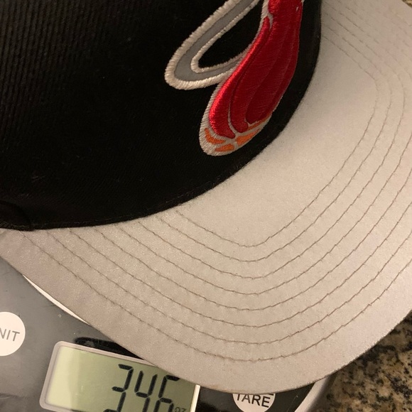 NBA Hat - Picture 4 of 5